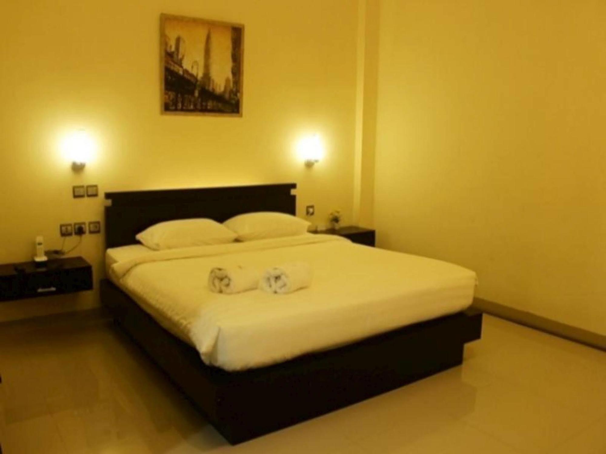 Guardian Family Hotel Sorong Ngoại thất bức ảnh